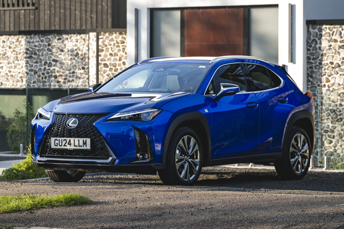 Lexus UX300h (2024) front three quarters static