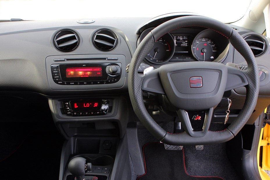 Used SEAT Ibiza FR (2009 - 2017) interior