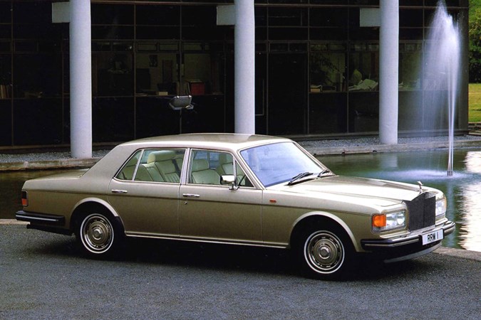 Parkers Christmas car wishlist: Rolls-Royce Silver Spirit, front three quarter static, gold paint