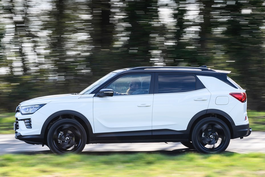 KGM Korando profile driving
