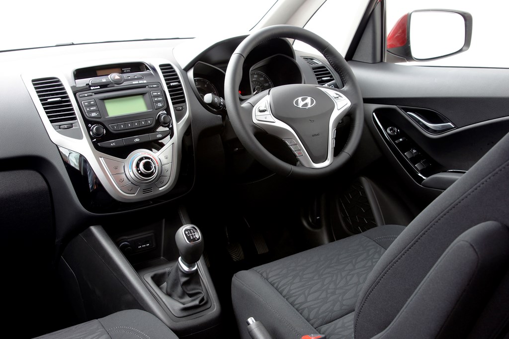 Used Hyundai ix20 Hatchback (2010 - 2019) boot space & practicality ...