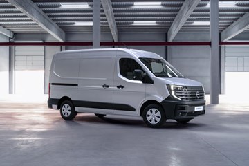 Nissan Interstar comes complete with electric model and improved efficiency.