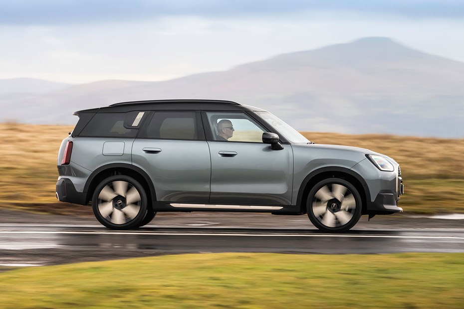 Mini Countryman 2025 in grey, dynamic, side shot