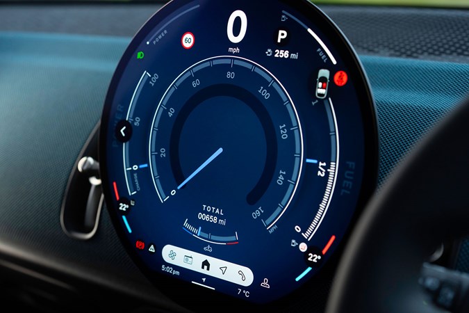 MINI Countryman (2024) review: circular infotainment system on speedometer display