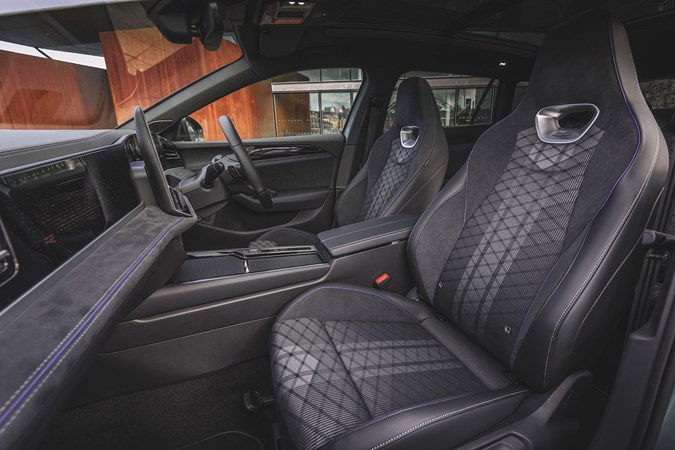 Volkswagen Passat review: front seats, black upholstery