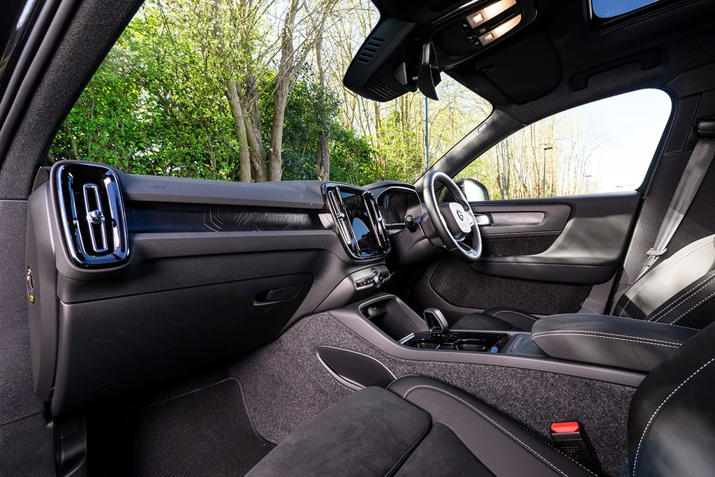 Volvo EX40 (2025) boot space & practicality