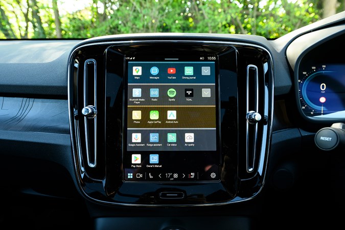 Volvo EX40 infotainment