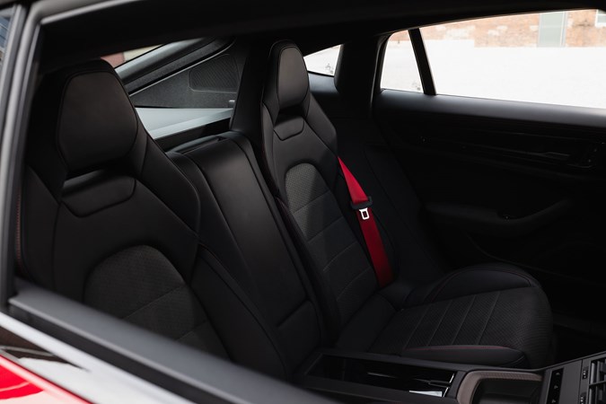 Porsche Panamera GTS: rear seats, black upholstery