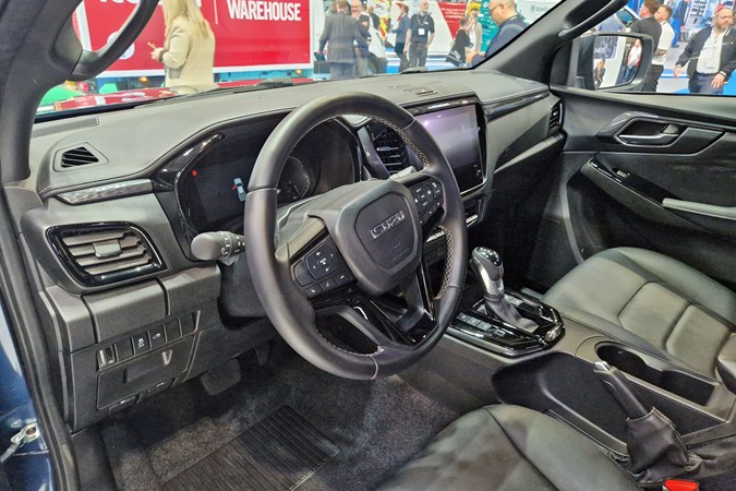 Isuzu D-Max EV, CV Show, interior