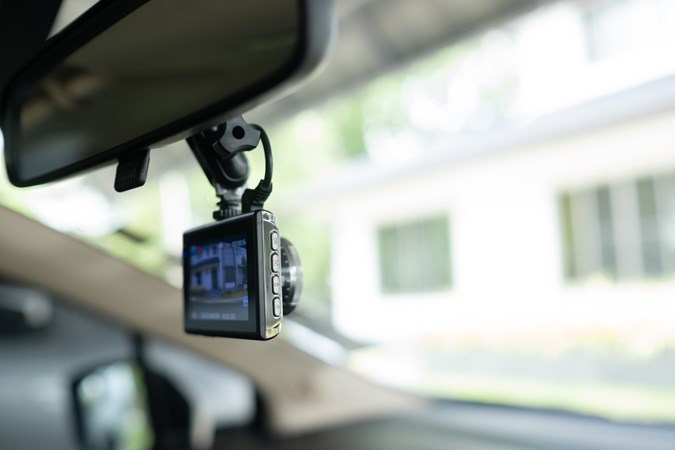 Dashcam in car windscreen - How to report dangerous driving