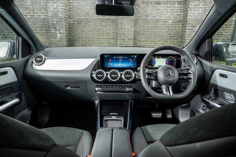 Mercedes-Benz B-Class (2024) Interior