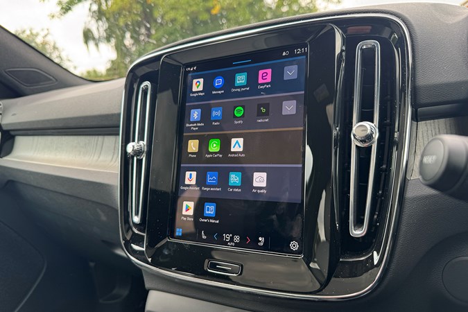 Volvo EC40 infotainment