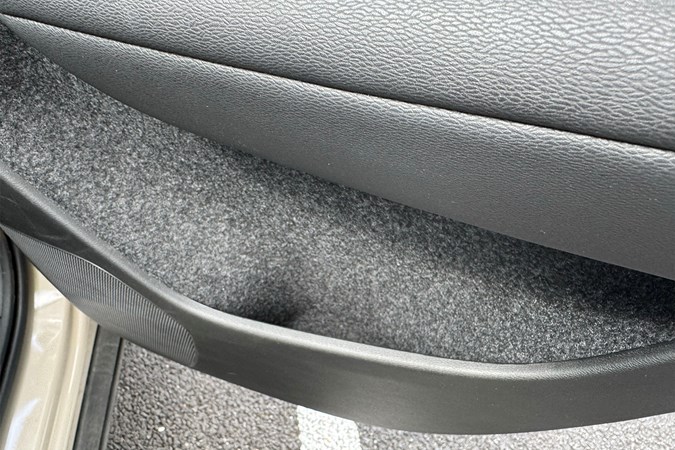 Lined door pockets in the Volvo EC40