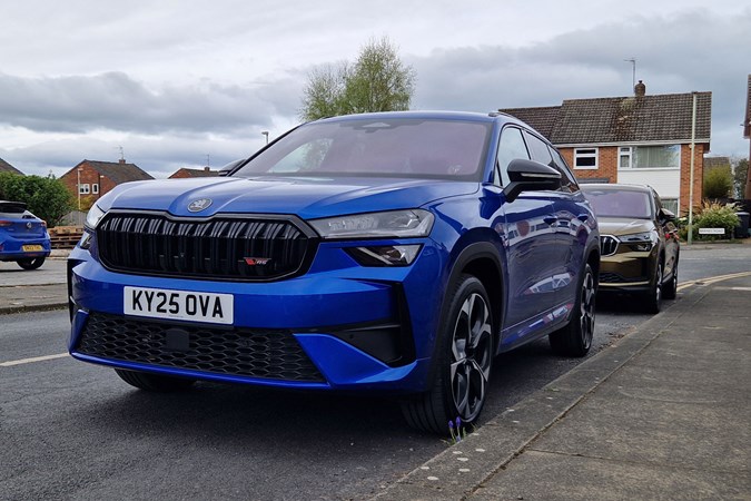 Skoda Kodiaq vRS, blue, parked in front of the Parkers Skoda Kodiaq TDI long-term test car