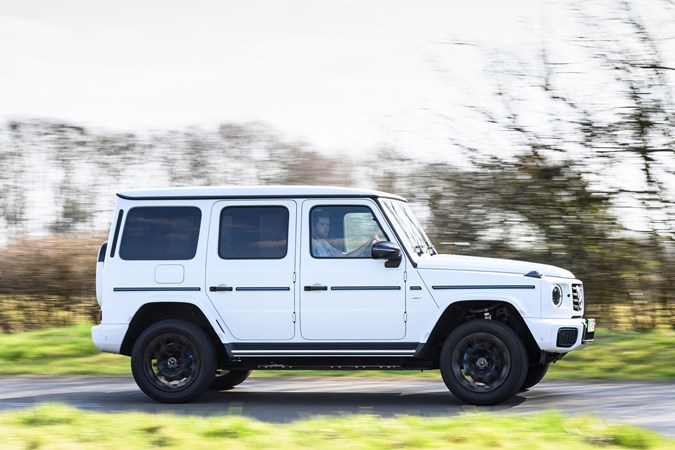 Mercedes G580 dynamic side view