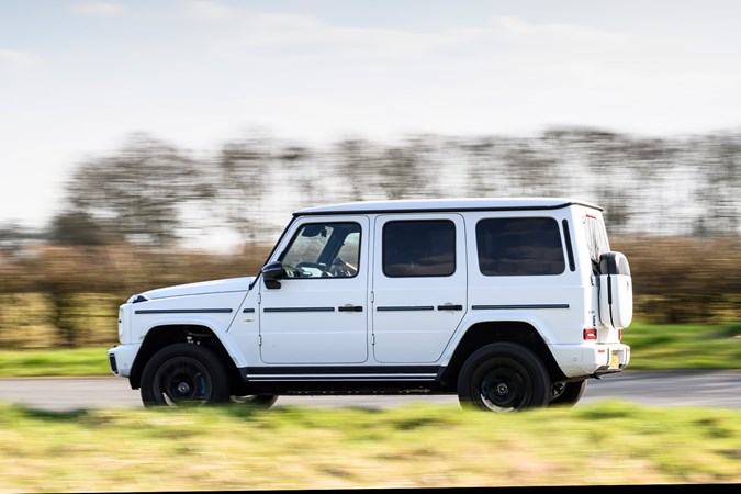 Mercedes G580 dynamic side view