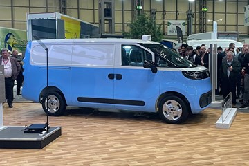 The Maxus eDeliver 5 fits between the small and medium van classes.