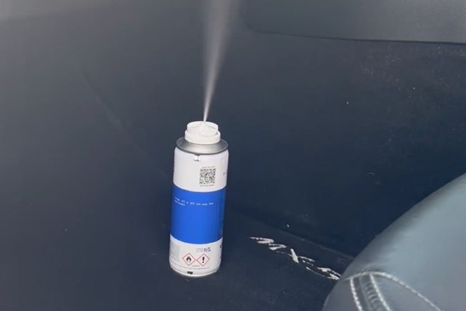 Bilt Hamber Air Con Bomb releasing in car footwell