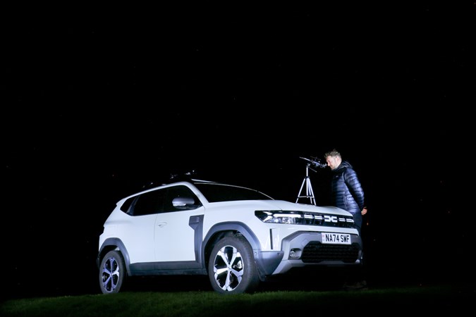 Dacia Duster stargazing