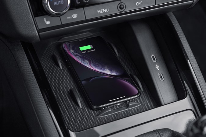 Wireless phone charger - Must-have car features