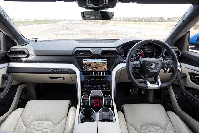 Lamborghini Urus (2019) interior view