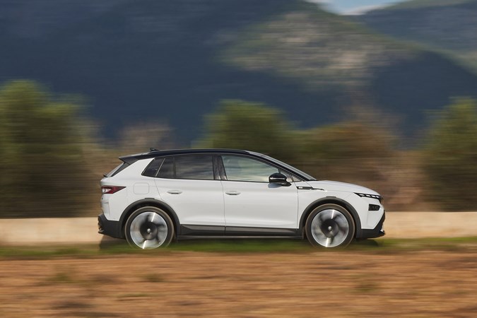 Skoda Elroq dynamic side