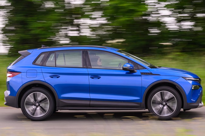 Skoda Elroq driving, side profile, blue