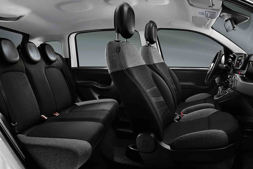 Fiat Panda (2024) interior