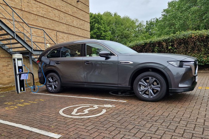 Mazda CX-80 long-term test - Exclusive-Line, Machine Grey, front side, charging