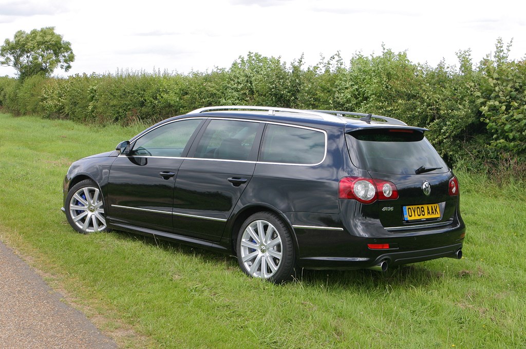 Used Volkswagen Passat R36 (2008 - 2010) boot space & practicality