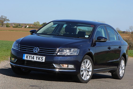Volkswagen Passat Saloon (11-14) specifications data