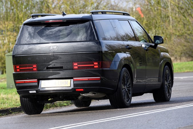 Hyundai Santa Fe review (2025) | Parkers