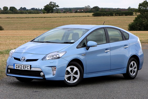 Toyota Prius Hatchback (09-15) specifications data