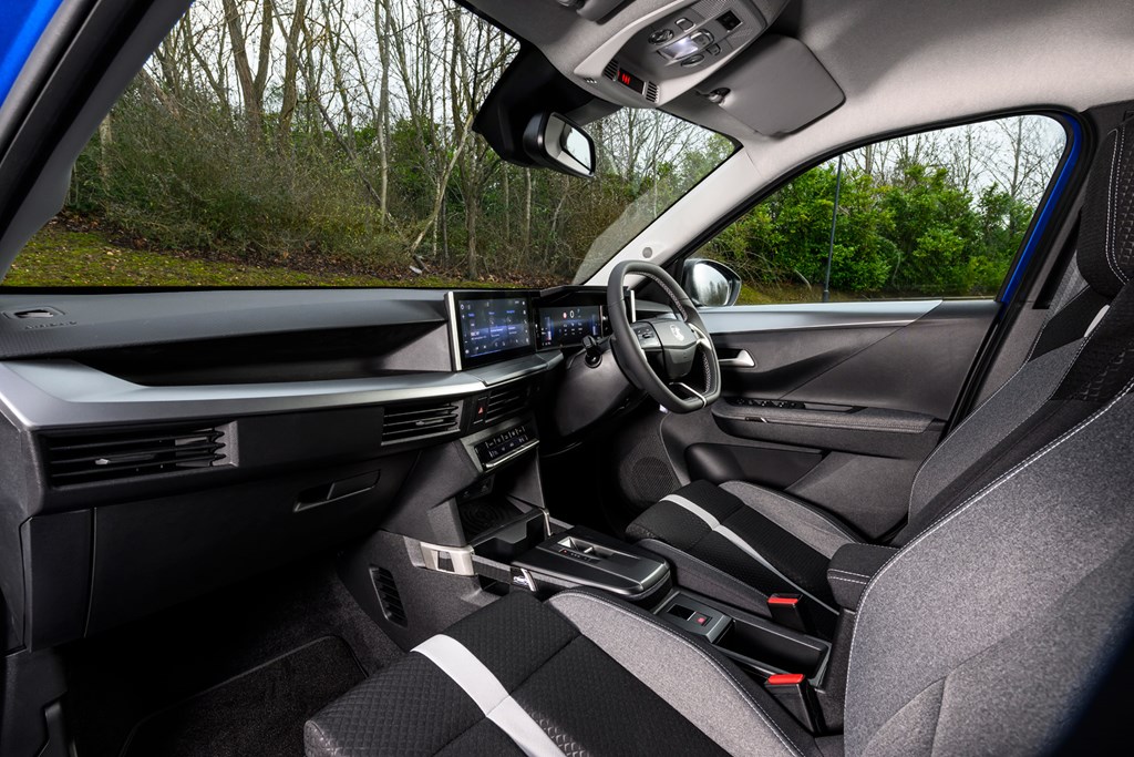 vauxhall-frontera-2026-review-a-spacious-and-temptingly-priced-crossover