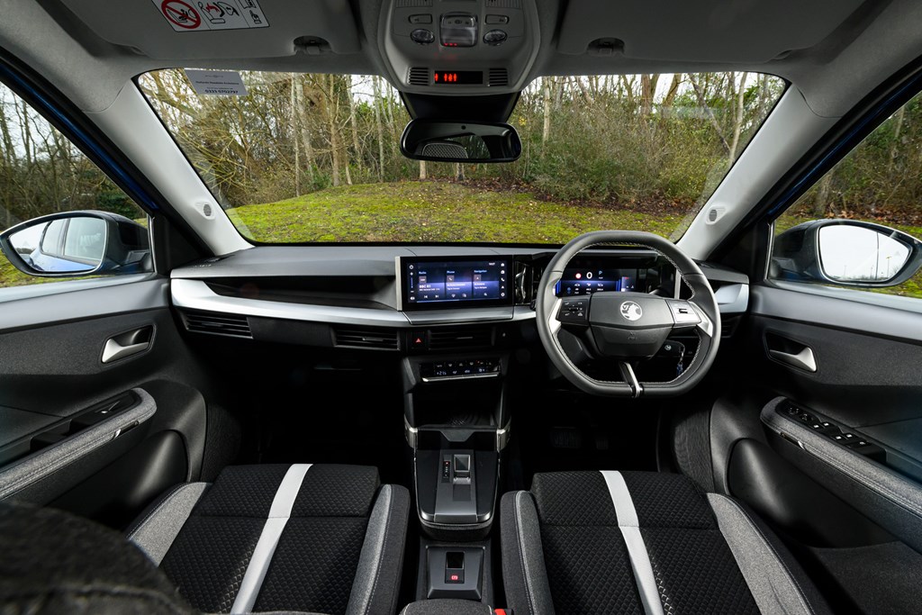 vauxhall-frontera-2026-review-a-spacious-and-temptingly-priced-crossover