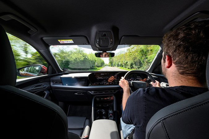 Ted Welford drives the Audi Q5, black, interior, over-the-shoulder | Parkers