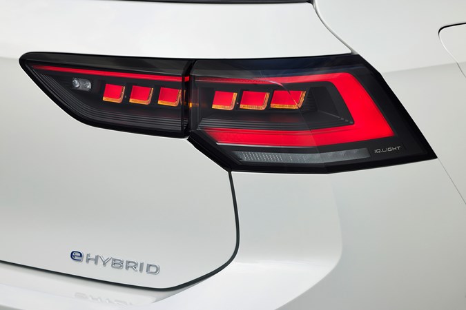 Volkswagen Golf eHybrid (2024) rear badge