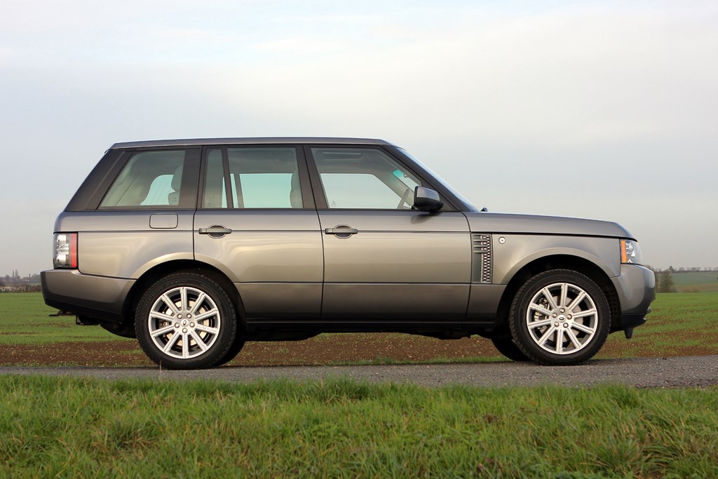 Rangle Rover Ll32 Range Rover L322 buying guide and review – what to look for, what goes ...