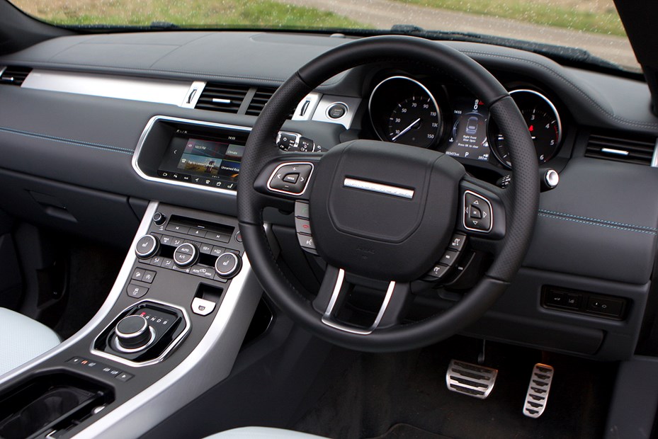 Range Rover Evoque Convertible 2017 main interior