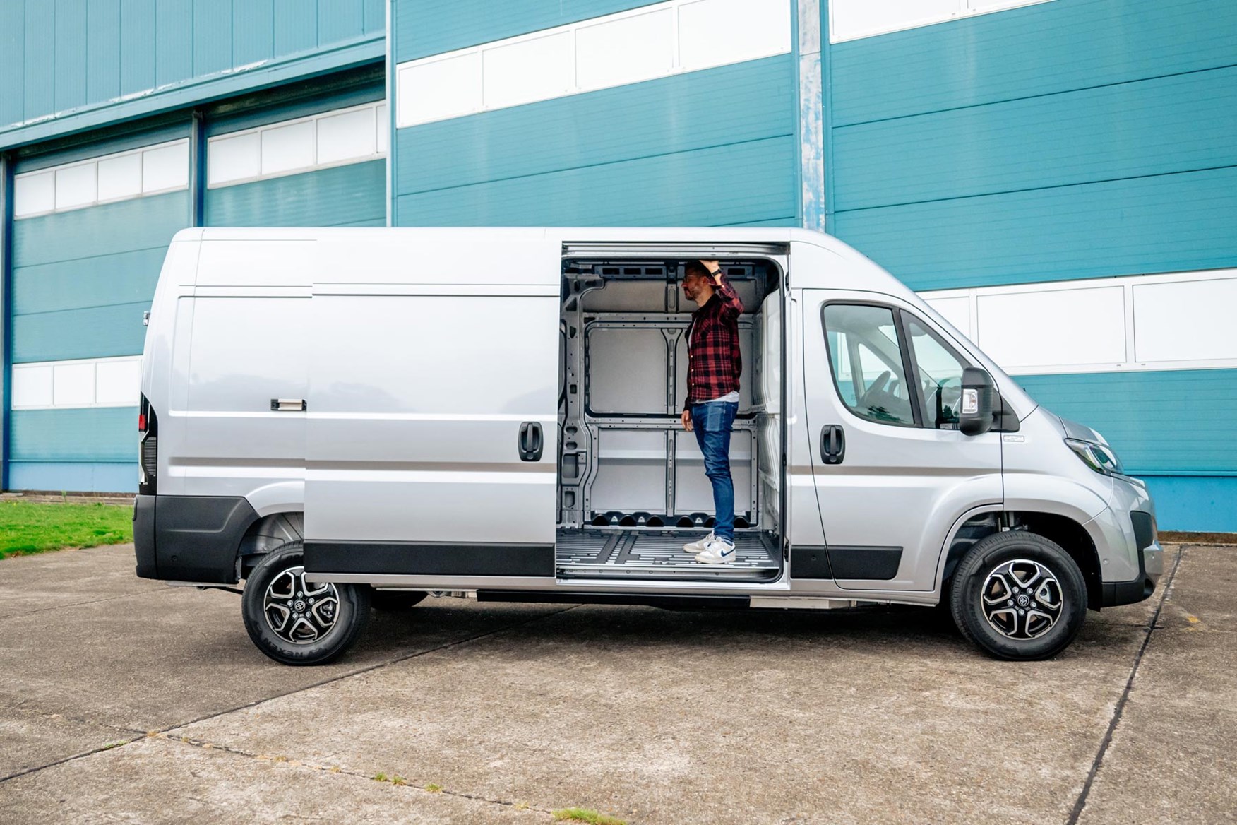 There are only three sizes of Toyota Proace Max panel van to pick from.