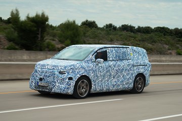 The Mercedes VLE hints at the look of the Vito medium van.