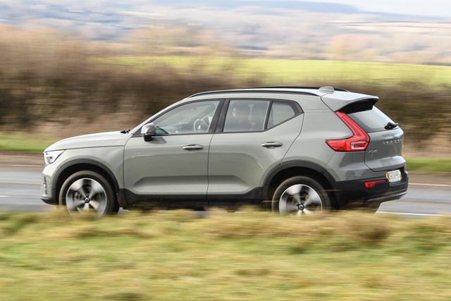 Volvo XC40 (2024) interior