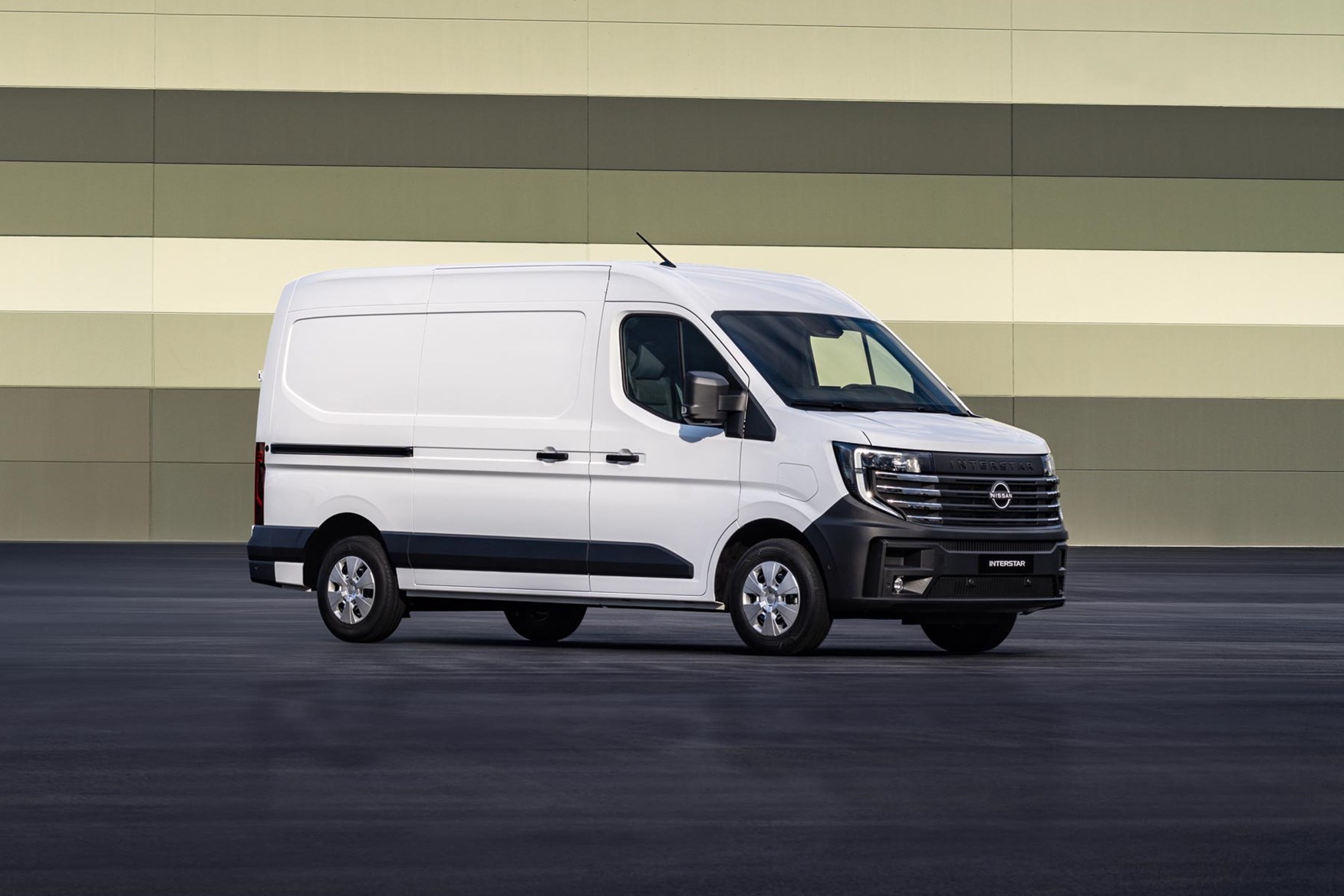 The Nissan Interstar and Renault Master have more in common than what divides them.