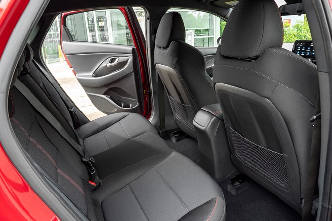 Hyundai i30 Fastback N-Line rear seats