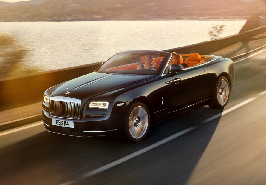 Rolls Royce 2017 Dawn driving