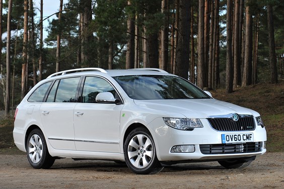 Skoda Superb Estate (10-15) specifications data