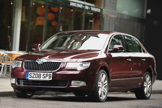 Skoda Superb Hatchback (08-15) specifications data