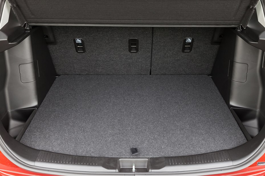 Suzuki 2016 SX4 S-Cross Facelift Boot/load space