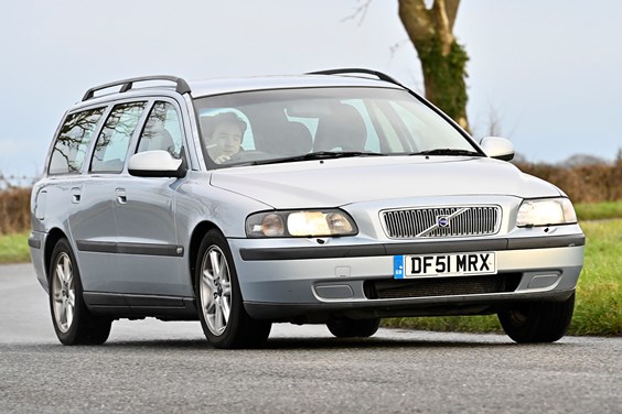 Volvo V70 (00-07) specifications data