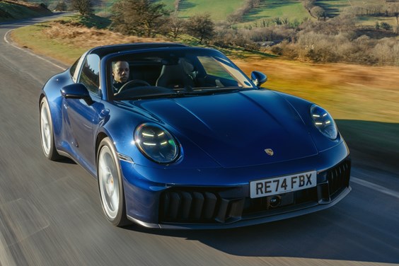Porsche 911 Targa (24 on) specifications data
